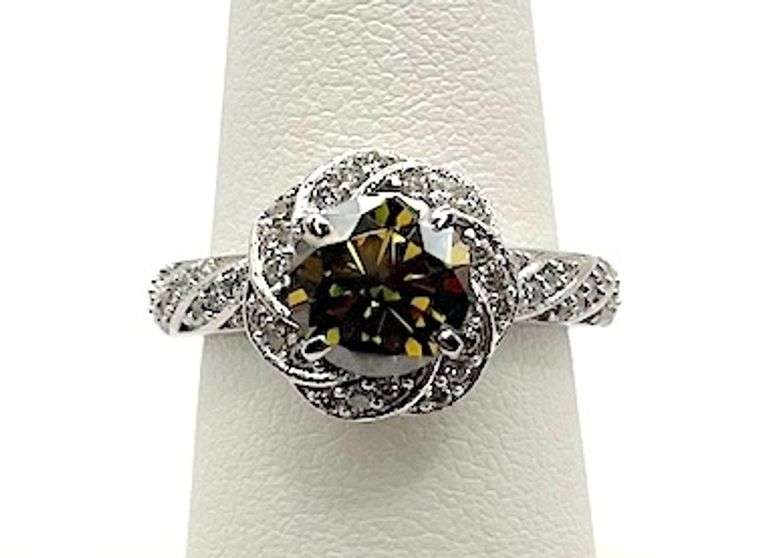 Dazzling 3.4 Ct VVs1 Golden Amber Green Lab Diamond Ring