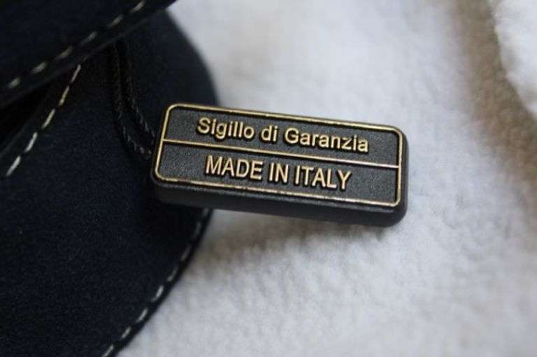 Classy Fine Quality Suede Belt, Made In Italy