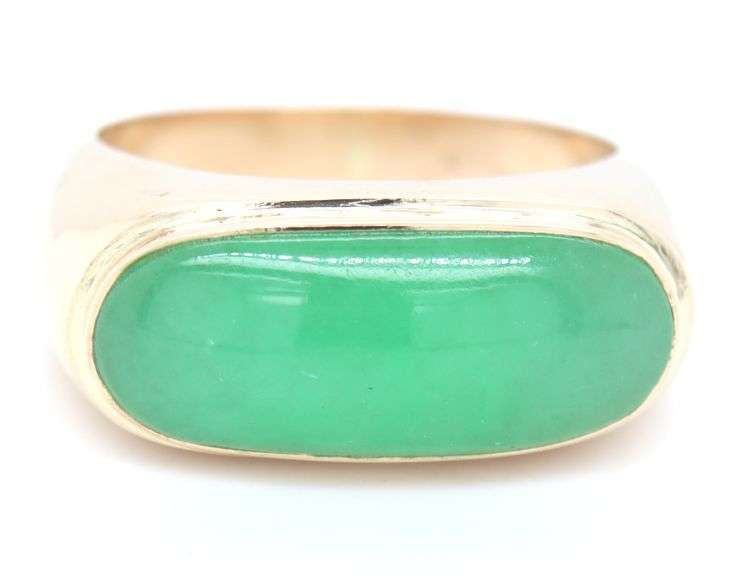 14kt Yellow gold oval green Jade signet ring