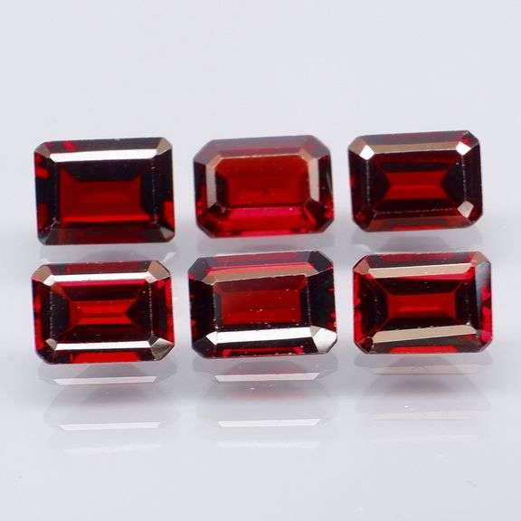 Heavy 7.59ct 6 piece Mozambique Garnet set