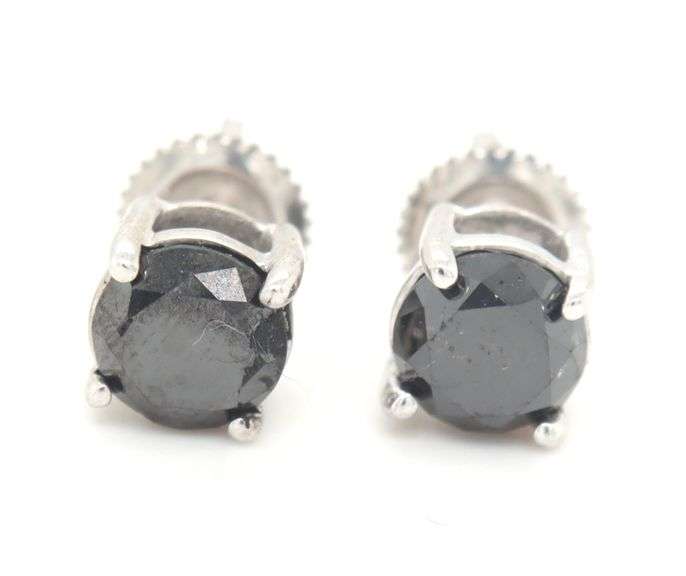 14kt White gold 1ctw black diamond stud earrings
