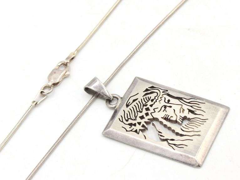 Vintage 925 Sterling silver Mexico pendant on snake chain