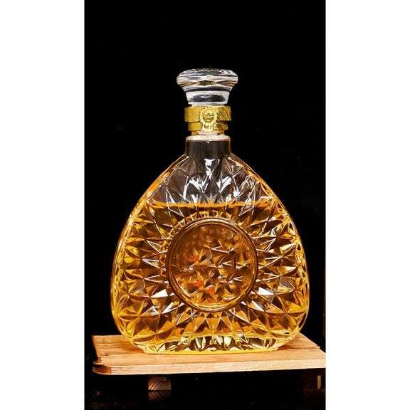 Crystal Whiskey Decanter with Airtight Glass Stopper