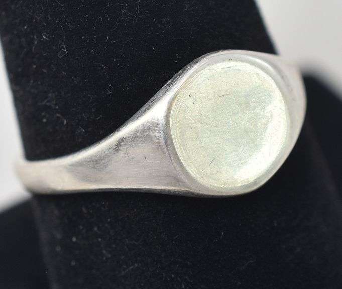 Engravable Ring in Sterling Silver