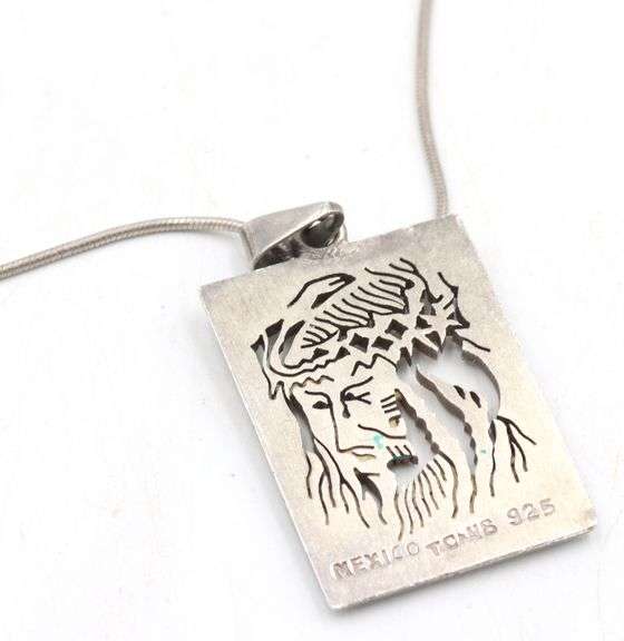 Vintage 925 Sterling silver Mexico pendant on snake chain