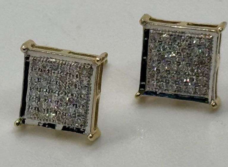 10K Yellow Gold Round Brilliant Cut Diamond Earring