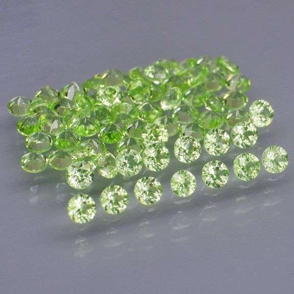 Round cut! Untreated! Jeweler matched! 4.49ct Peridot set!