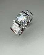 Sparkling 2.75 Ct VVs1 -Fire Mossanite Ring