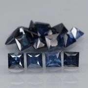 Premium luster 2.74ct dark blue Sapphire set