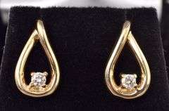 Glamorous 14K Yellow Gold 0.18CTW Diamond Dangle Earrings