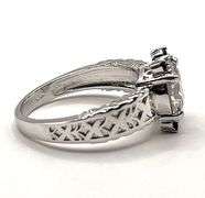 Stunning VVS1 White G-H 3.05 Ct Lab Simulated Diamond Ring