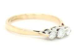 18kt Yellow gold 0.20ctw 3 stone diamond band
