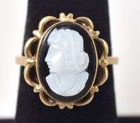 Vintage 10K Yellow Gold Black Onyx Cameo Ring