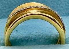 14K Yellow Gold Round Brilliant Cut Diamond Ring