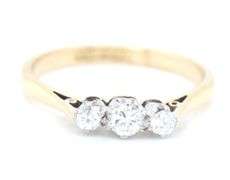 18kt Yellow gold 0.20ctw 3 stone diamond band