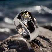 Beautiful 2.5 Ct VVs1 Golden Amber Green Lab Diamond Ring
