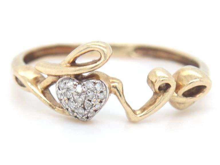 10kt Yellow gold Love ring