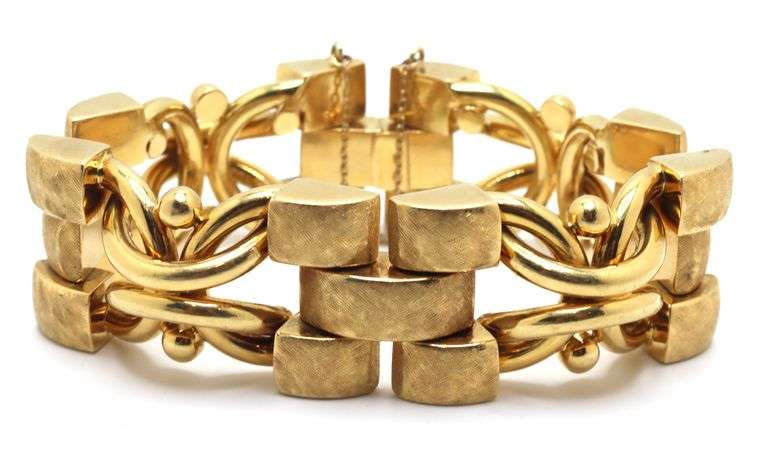 Exceptional 18kt Yellow Gold Link Bracelet - 85.4 Grams of Timeless Luxury