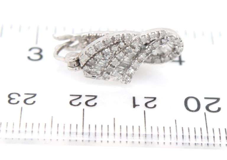 10kt White gold 0.50ctw RBC and baguette in out diamond hoop earrings