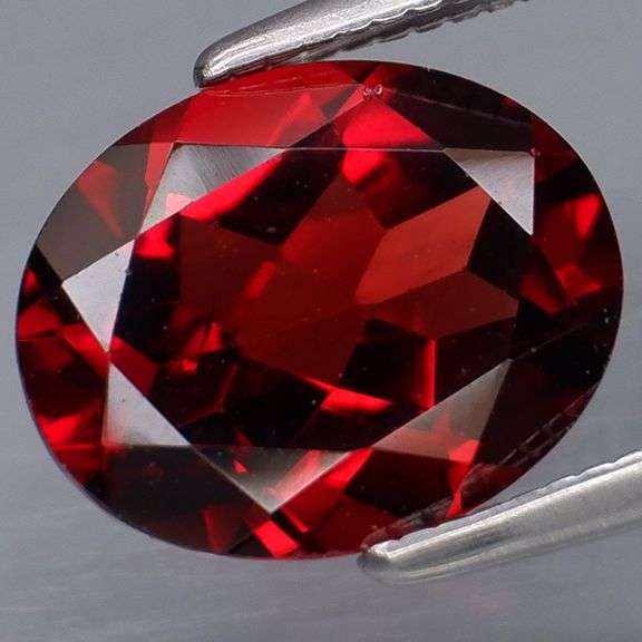 Outstanding 2.99ct black cherry red Mozambique Garnet
