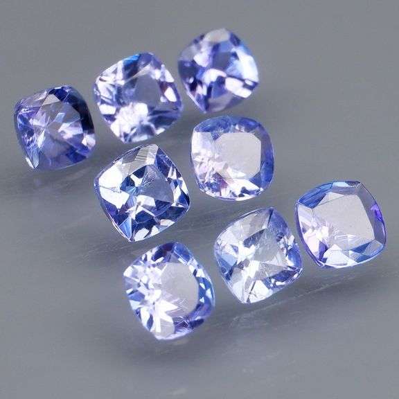 Glittering 2.25ct bright blue violet Tanzanite set