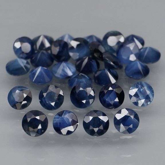 Excellent 3.99ct denim blue Sapphire set