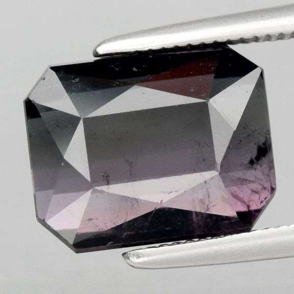Sultry and seductive 3.55ct black to pink Tourmaline!