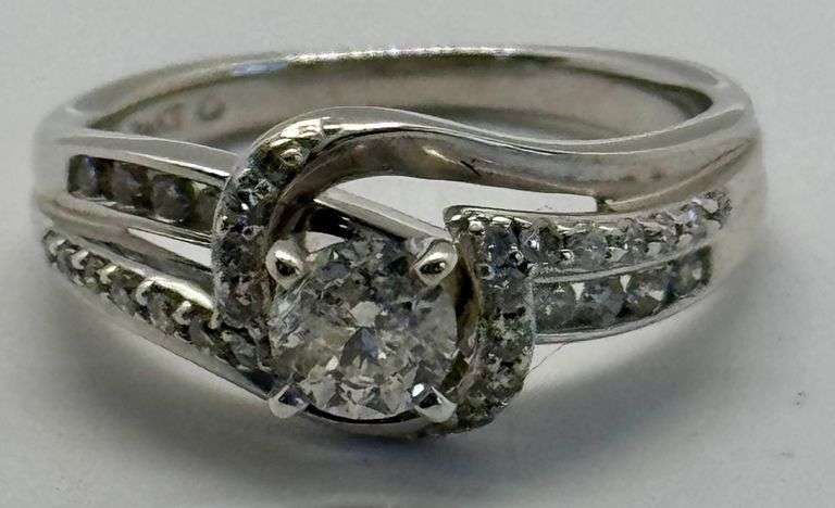 14K White Gold Round Brilliant Cut Diamond Ring Set