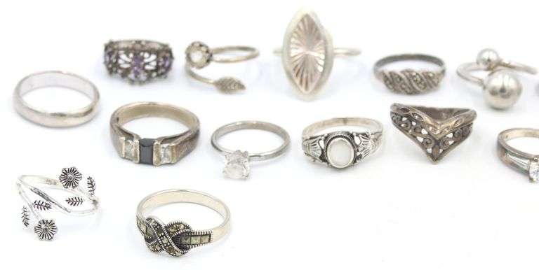 Group lot of Vintage 925 sterling silver rings