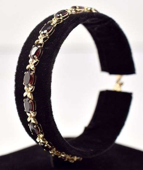 Beautiful 14K Yellow Gold Red Garnet Gemstone Bracelet