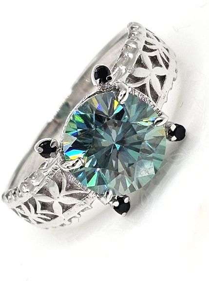 14 K White Gold Plate 3.05 Ct Emerald Green VVs1 Fire Moissanite Ring