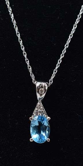 Mesmerizing Topaz Pendant Necklace in 10K White Gold in 10K White Gold