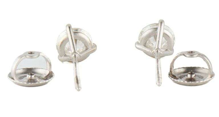 1.03ctw Round Diamond Solitaire Stud Earrings in 14K