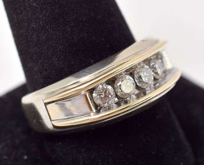 Incredible Approx. 0.50CTW Men's Diamond Ring in 10K Yellow Gold