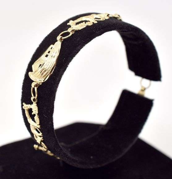 Stunning 10K Yellow Gold Noah's Arch Themed Bracelet