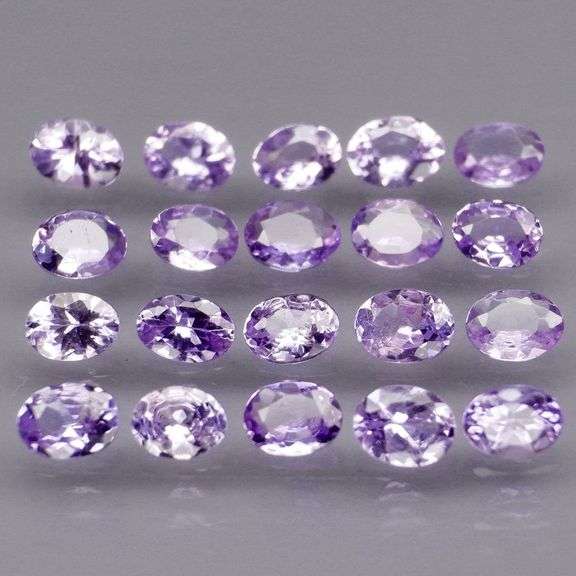 Tremendous 3.21ct unheated Tanzanite set