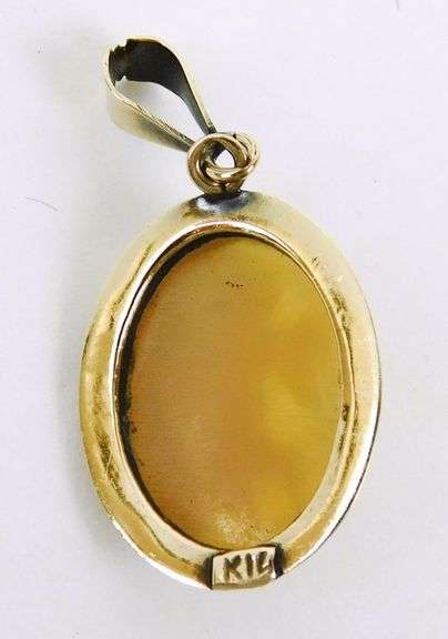 Vintage 14K Carved Shell Angel Cameo Pendant