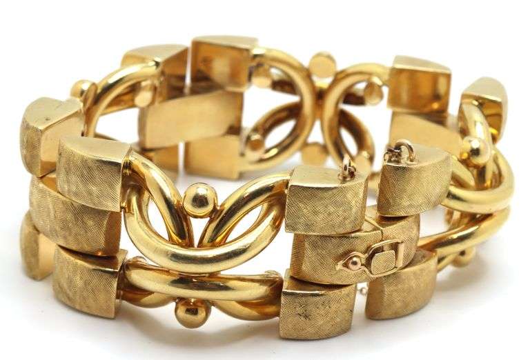 Exceptional 18kt Yellow Gold Link Bracelet - 85.4 Grams of Timeless Luxury