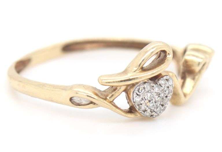 10kt Yellow gold Love ring