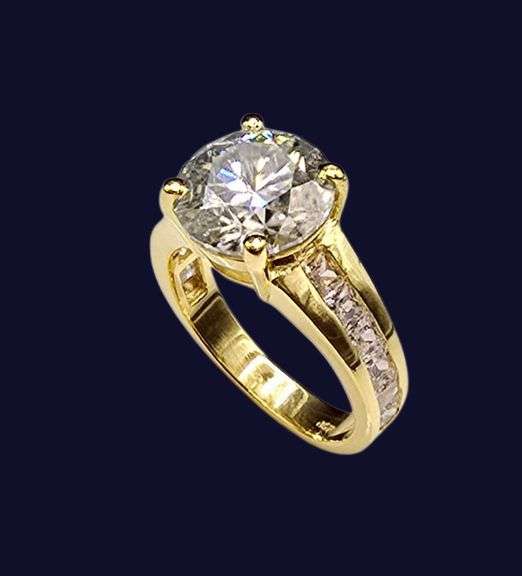 14 Kt Tri-Layered Yellow Gold Near Flawless 5 Ct VVs1 D-E Lab Simulated Diamond Ring