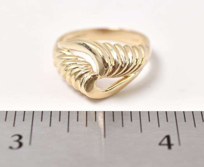 Elegant Dome Top Ring in 14K Yellow Gold