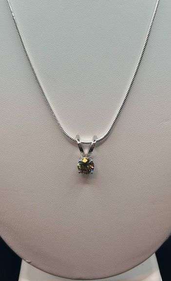 Dazzling 2.75 Ct VVs1 Amber Lab Simulated Diamond Pendant necklace