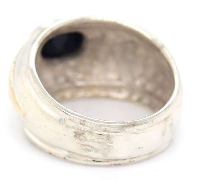 Oval Garnet silver and gold ring