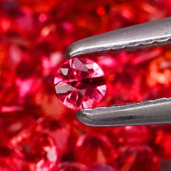 Collectors 80 piece 3.13ct fiery red Sapphire set!