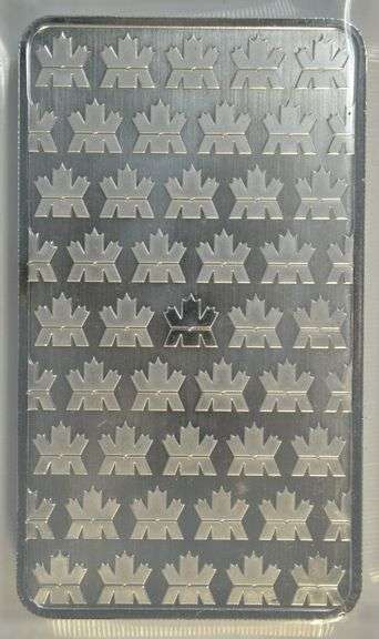 Great Royal Canadian Mint pure .9999 Fine Silver 10 Troy Oz bar in plastic