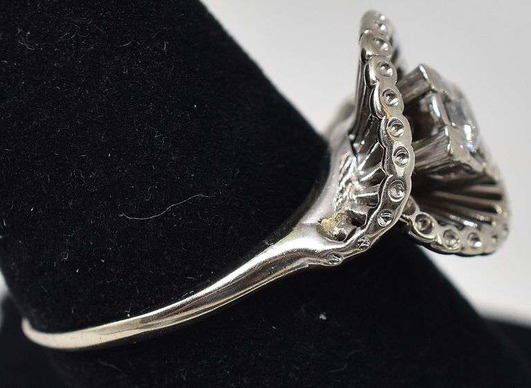Delightful Diamond Ring in 14K White Gold