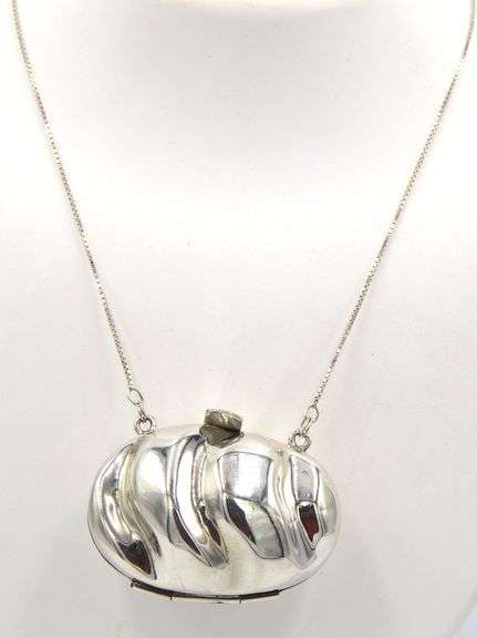 Mini silver purse on box chain necklace in 925 sterling silver Mexico