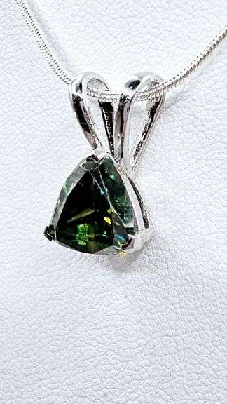 Sparkling 3.5 Ct VVs1 Trillion Cut Emerald Green Fire Moissanite Pendant w Chaind Pendant