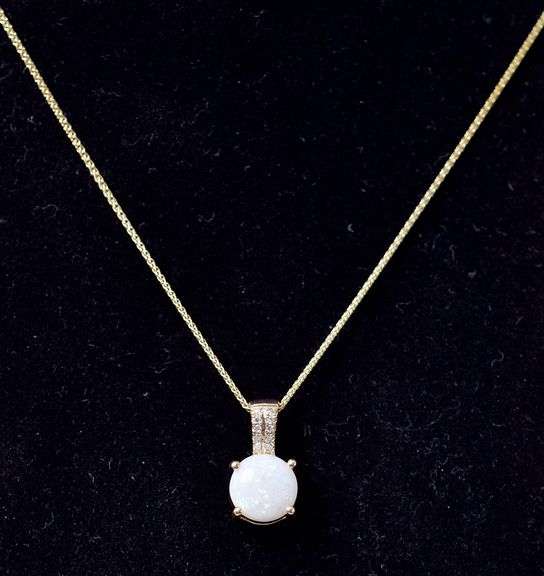 Glittery 14k Yellow Gold Opal Gemstone and Diamond Pendant Necklace