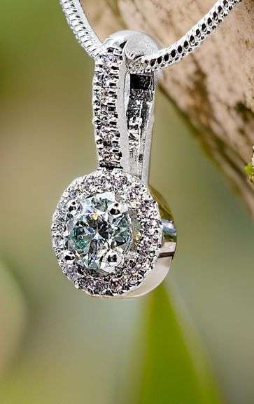 14 K White Gold Plate Dazzling 2 Ct VVs1 White Ice Blue Fire Moissanite Necklace Pendant w/chain